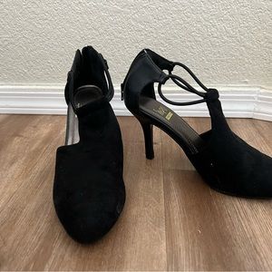 Black sued heel
